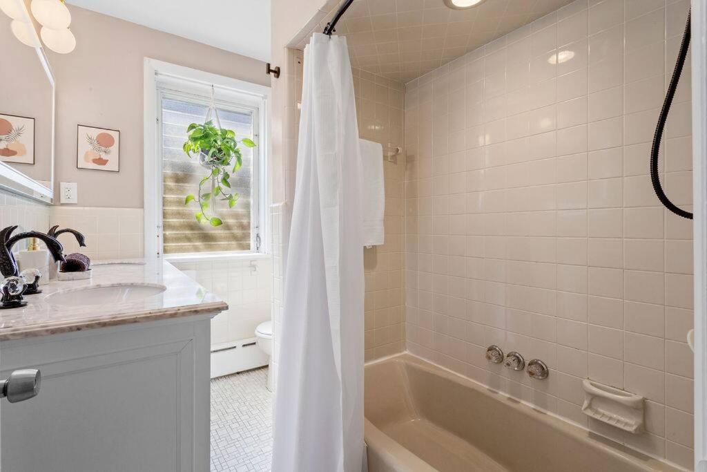 Ac 6br 2ba Quiet Retreat Location Apartment *