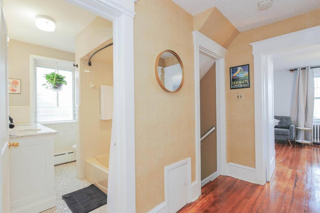Ac 6br 2ba Quiet Retreat Location *