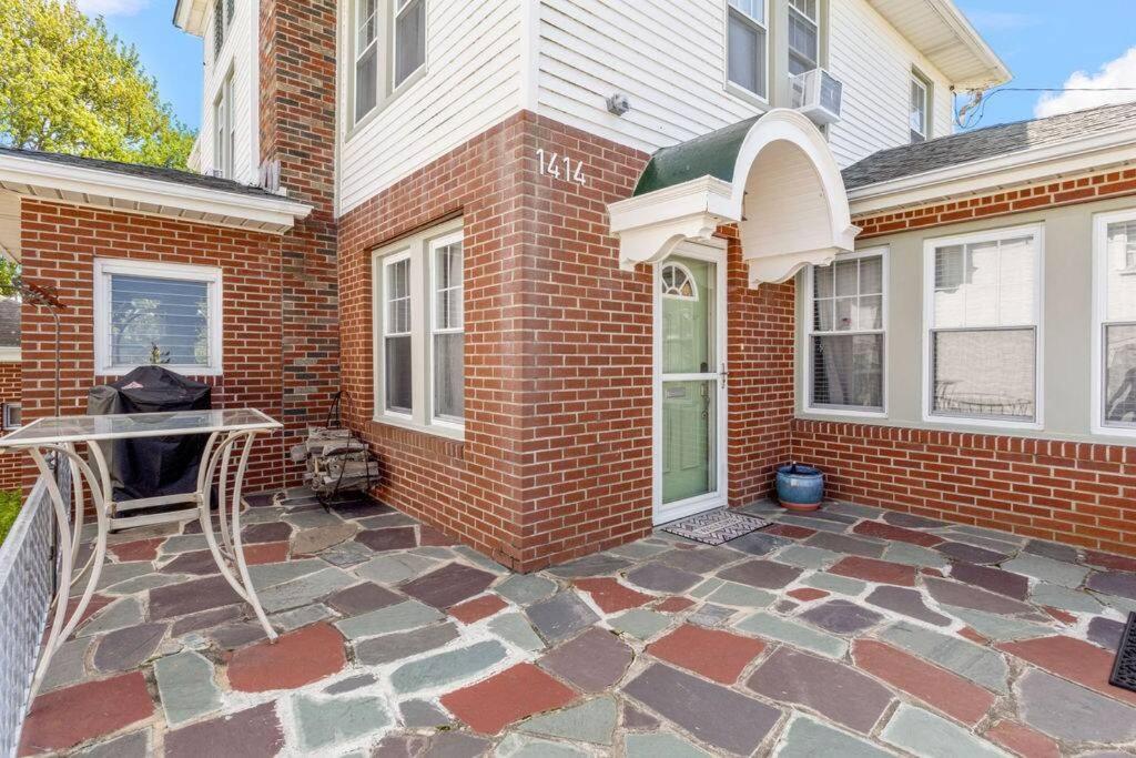 Ac 6br 2ba Quiet Retreat Location
