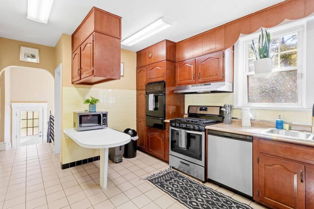 Ac 6br 2ba Quiet Retreat Location Apartment